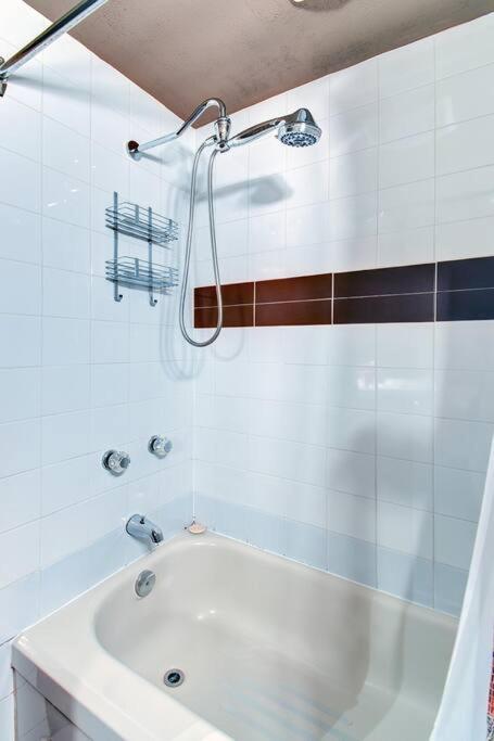 Charming Tremblant 1 Bedroom With Pool And Hot Tub Mont-Tremblant Eksteriør bilde