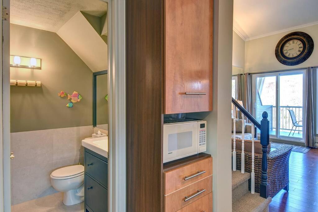 Charming Tremblant 1 Bedroom With Pool And Hot Tub Mont-Tremblant Eksteriør bilde