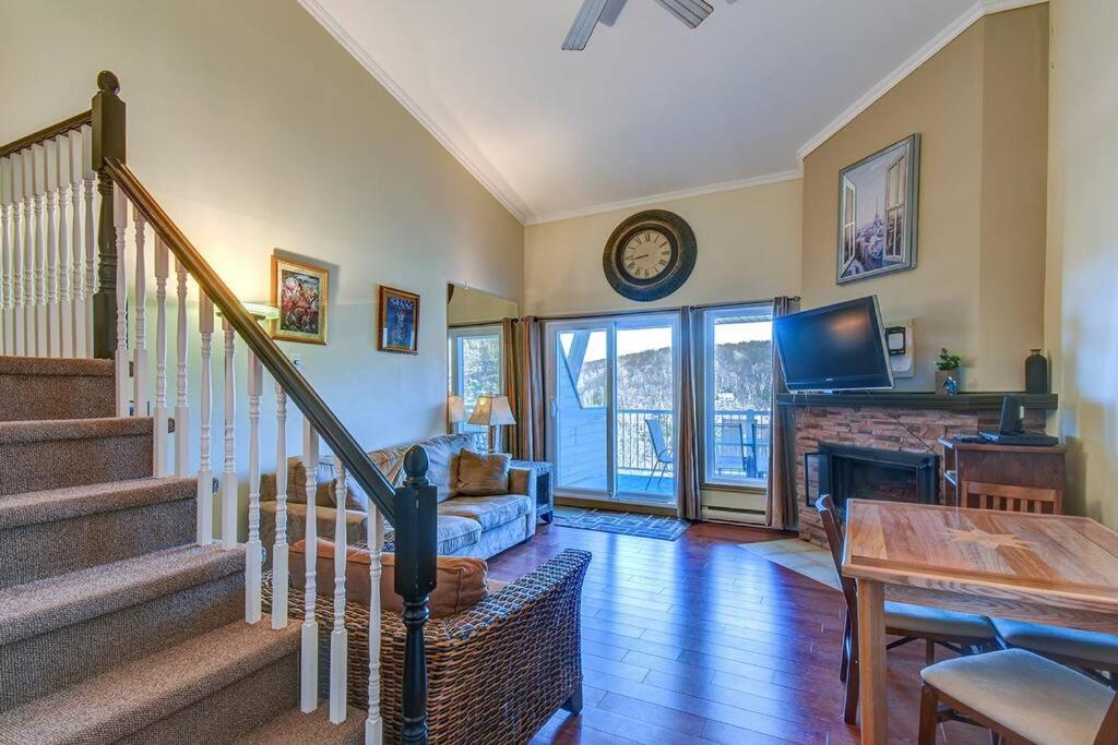 Charming Tremblant 1 Bedroom With Pool And Hot Tub Mont-Tremblant Eksteriør bilde